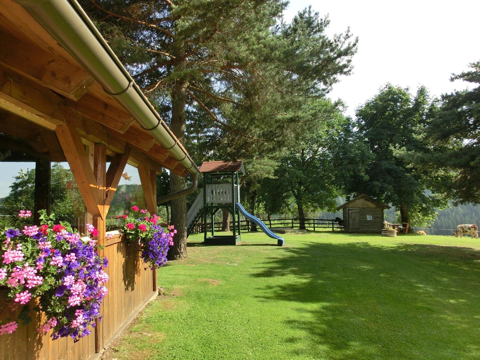 Kniebergerhof Villa Liebenfels Екстериор снимка